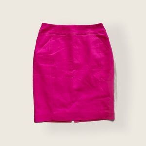 3/$30 😍 H&M Size XS Hot Pink Fuschia 19” Pencil Skirt ft. Concealed Back Zip